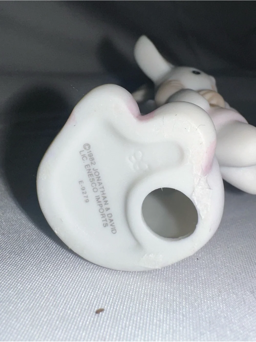 Precious Moments Jesus Loves Me E-9279 Girl Bunny 1982 Vintage Figurine